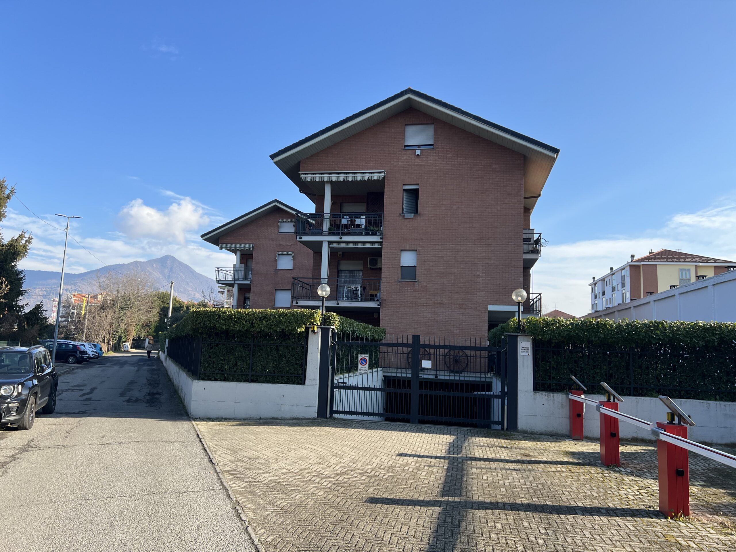Alloggio con mansarda in centro